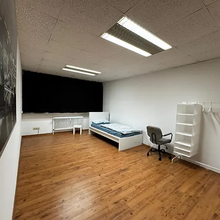 Apartment D1 Frankfurt 230m2 - 7 Einzelzimmer Mit 2 Parkplaetzen Dreieich